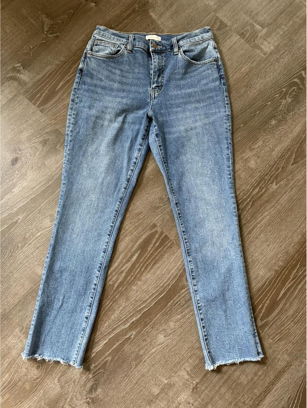 Oliver Logan Jeans Womens 27 Crosby Relaxed Taper Raw Hem